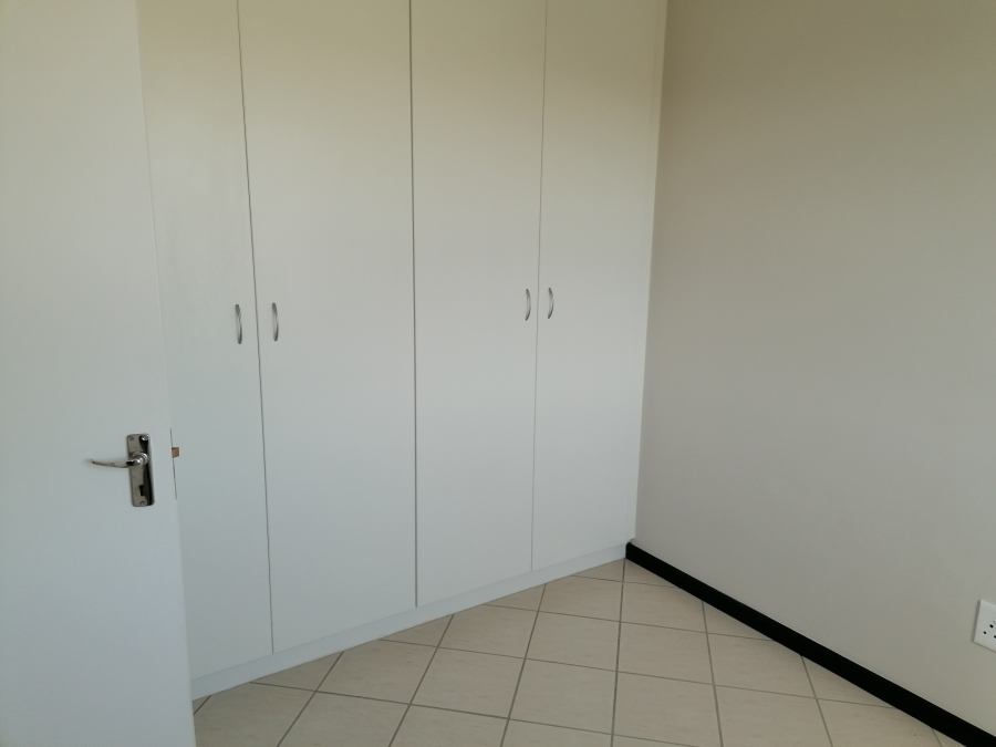To Let 2 Bedroom Property for Rent in Buh Rein Estate Western Cape